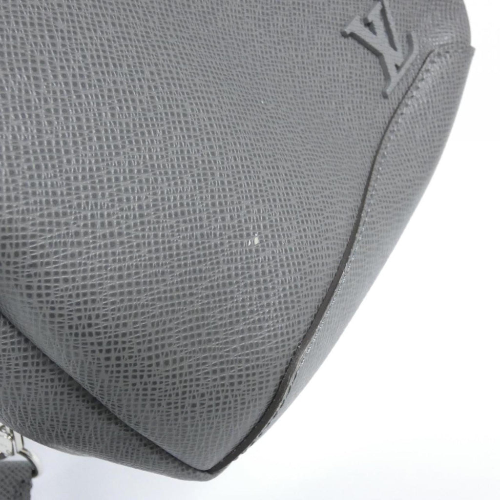 Louis Vuitton Gris Leather Shoulder Bag (Pre-Owned)