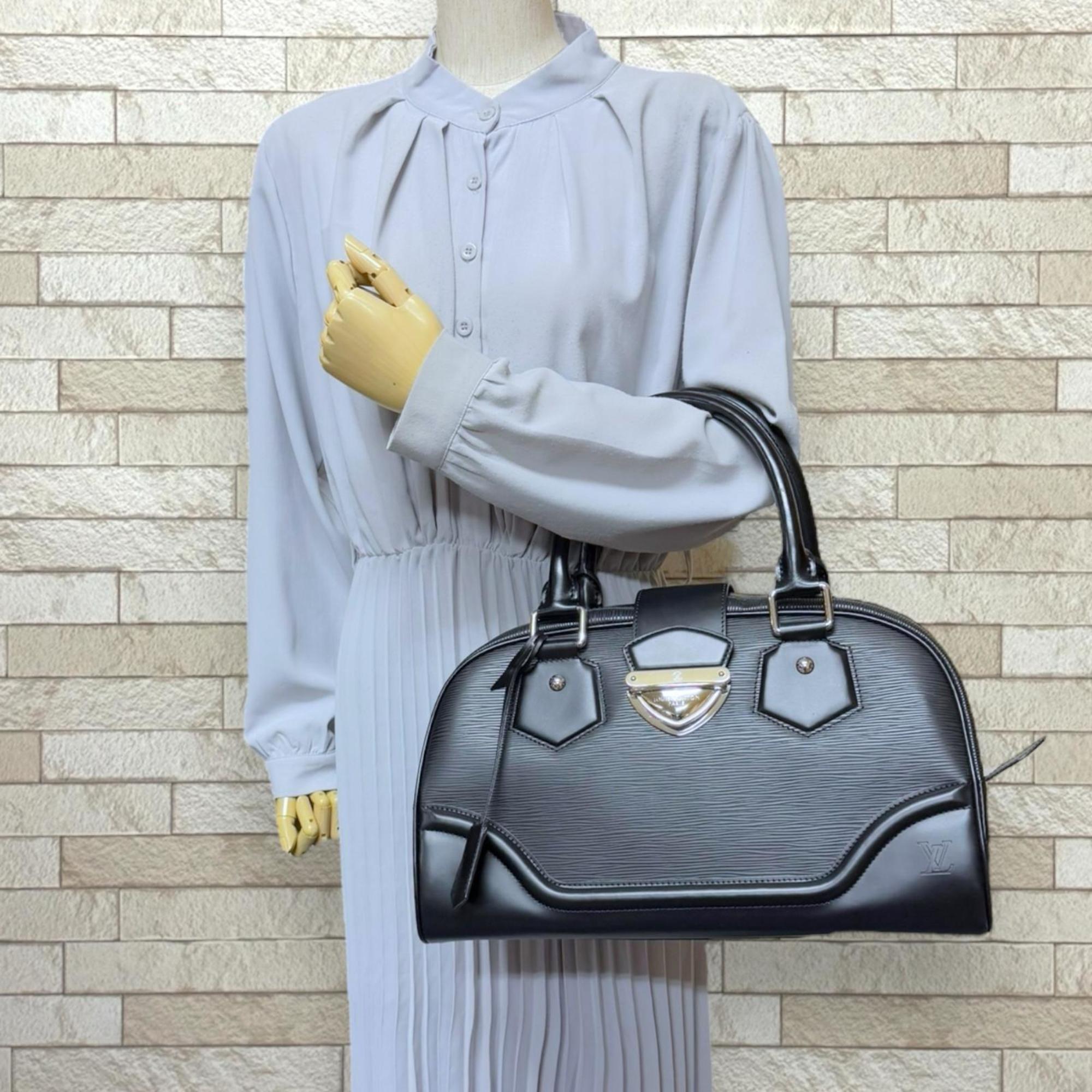 Louis Vuitton Black Epi Leather Handbag (Pre-Owned)