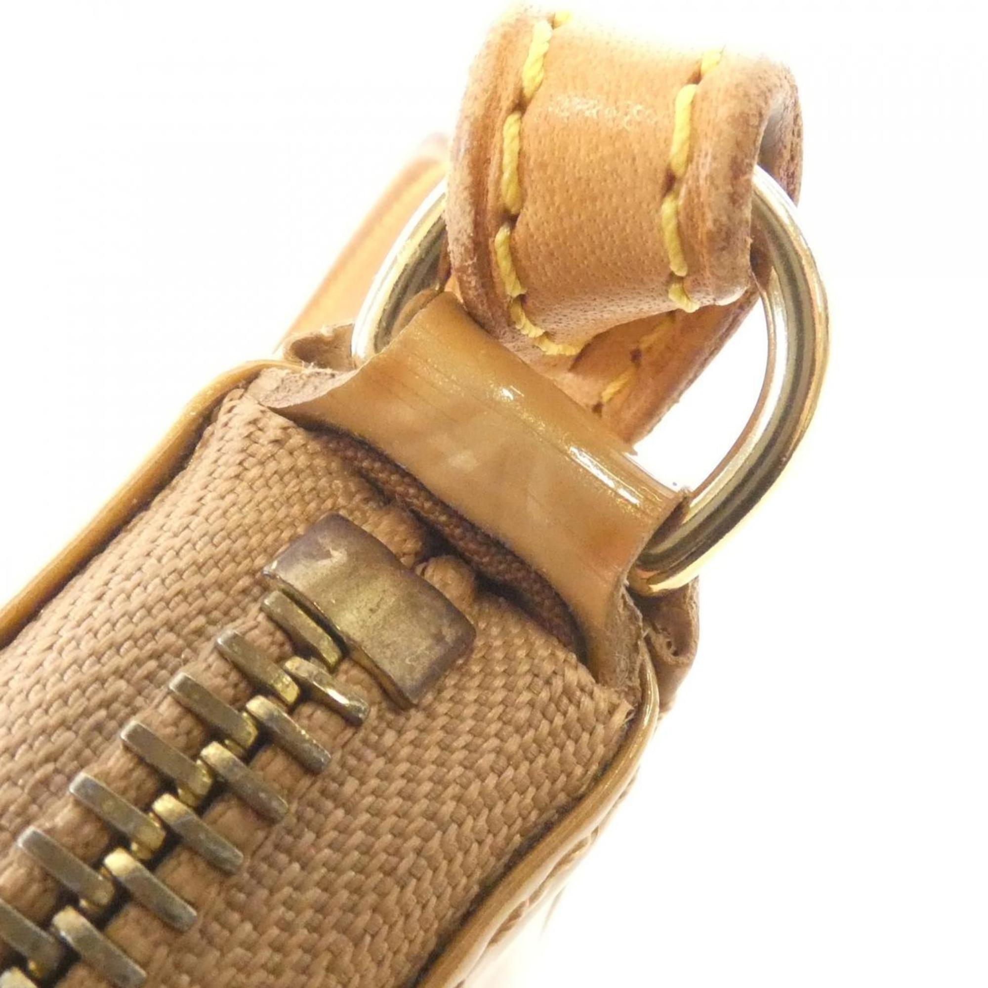 Louis Vuitton Gold Pouch (Pre-Owned)