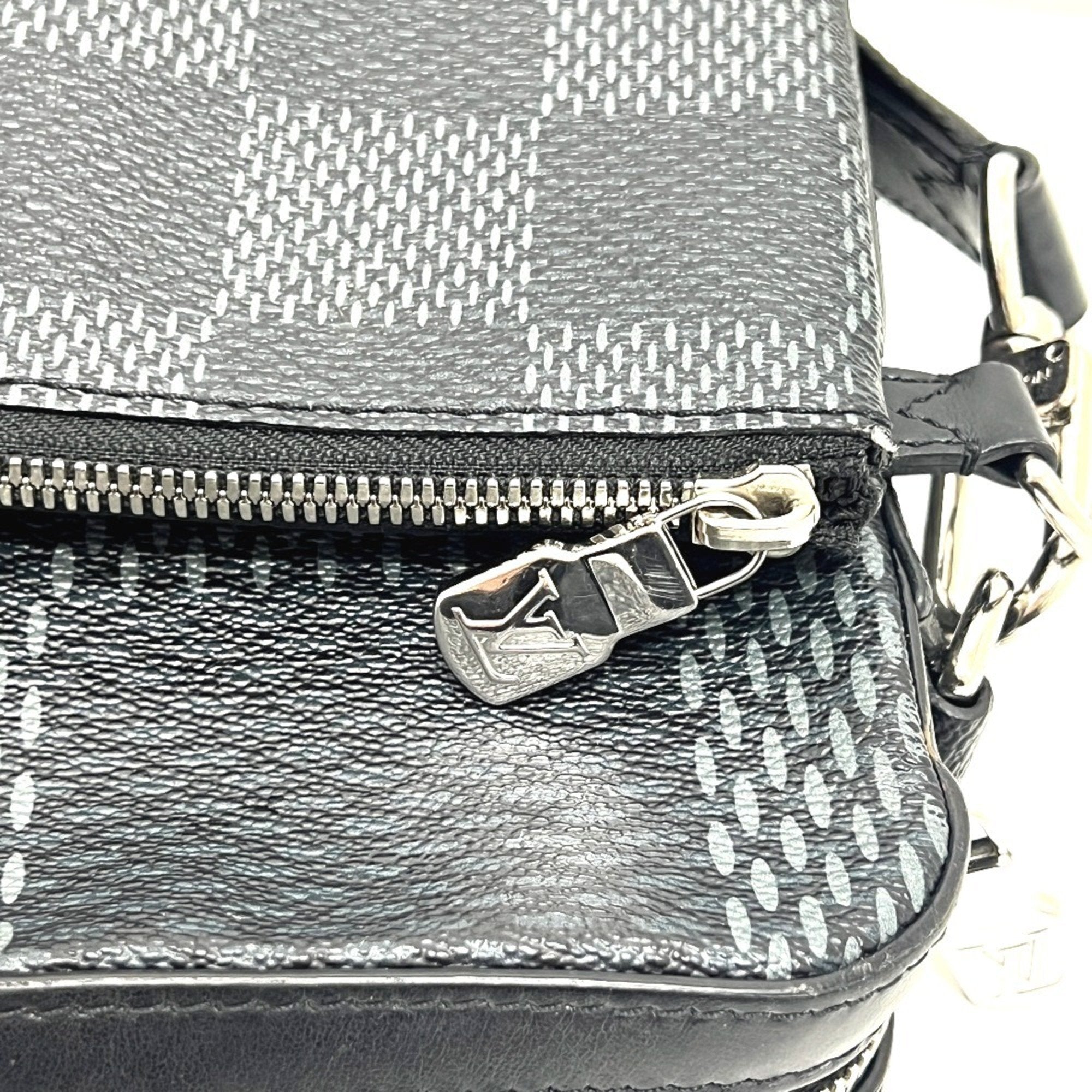 Louis Vuitton Black Galle Damier Graphite Shoulder Bag (Pre-Owned)