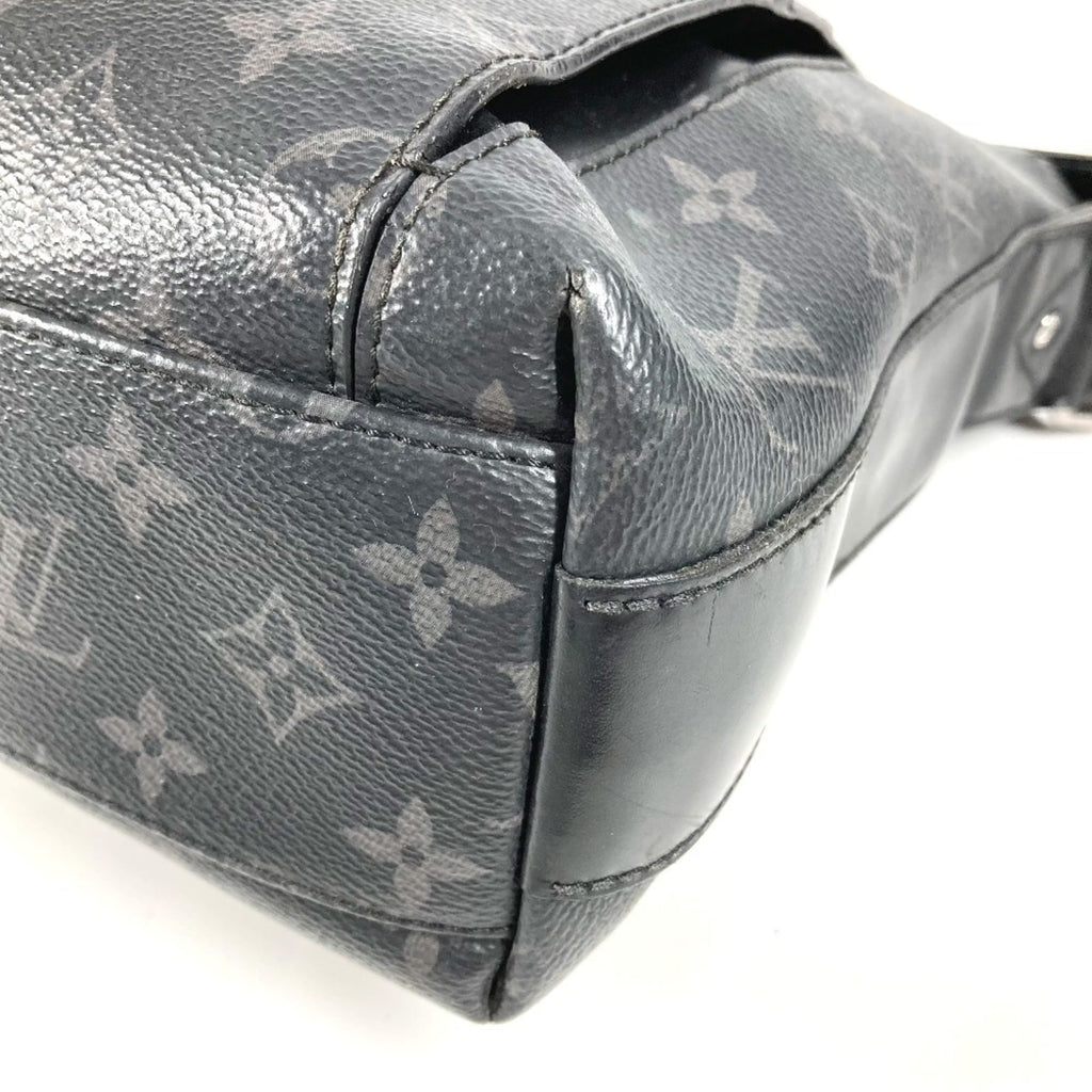 Louis Vuitton Black Monogram Eclipse Canvas Messenger Bag Shoulder Bag (Pre-Owned)