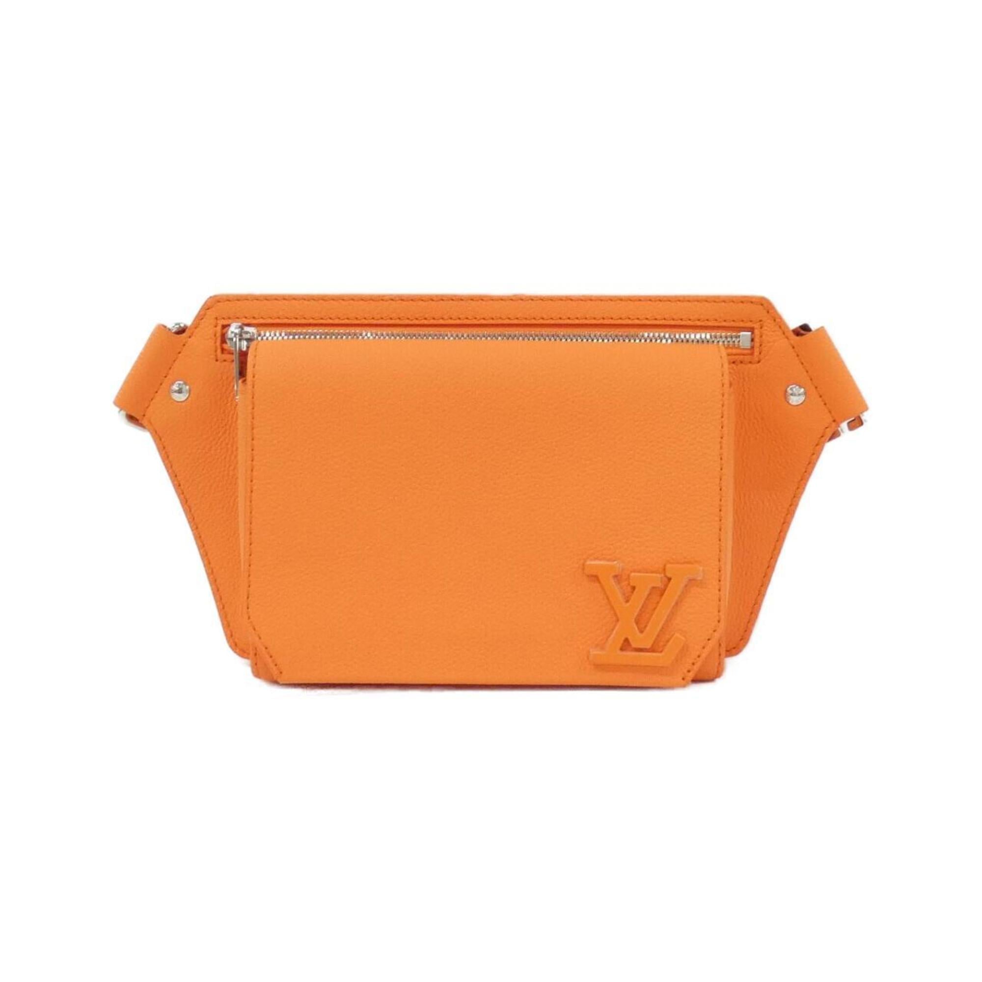 Louis Vuitton Orange Leather Shoulder Bag (Pre-Owned)