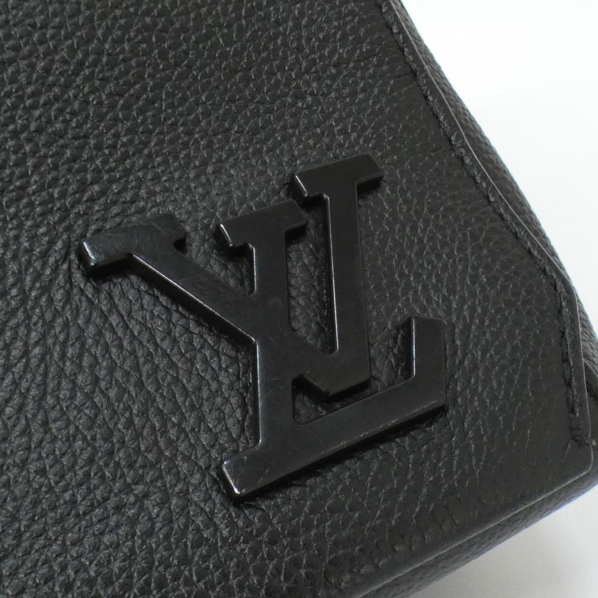 Louis Vuitton Black Leather Shoulder Bag (Pre-Owned)