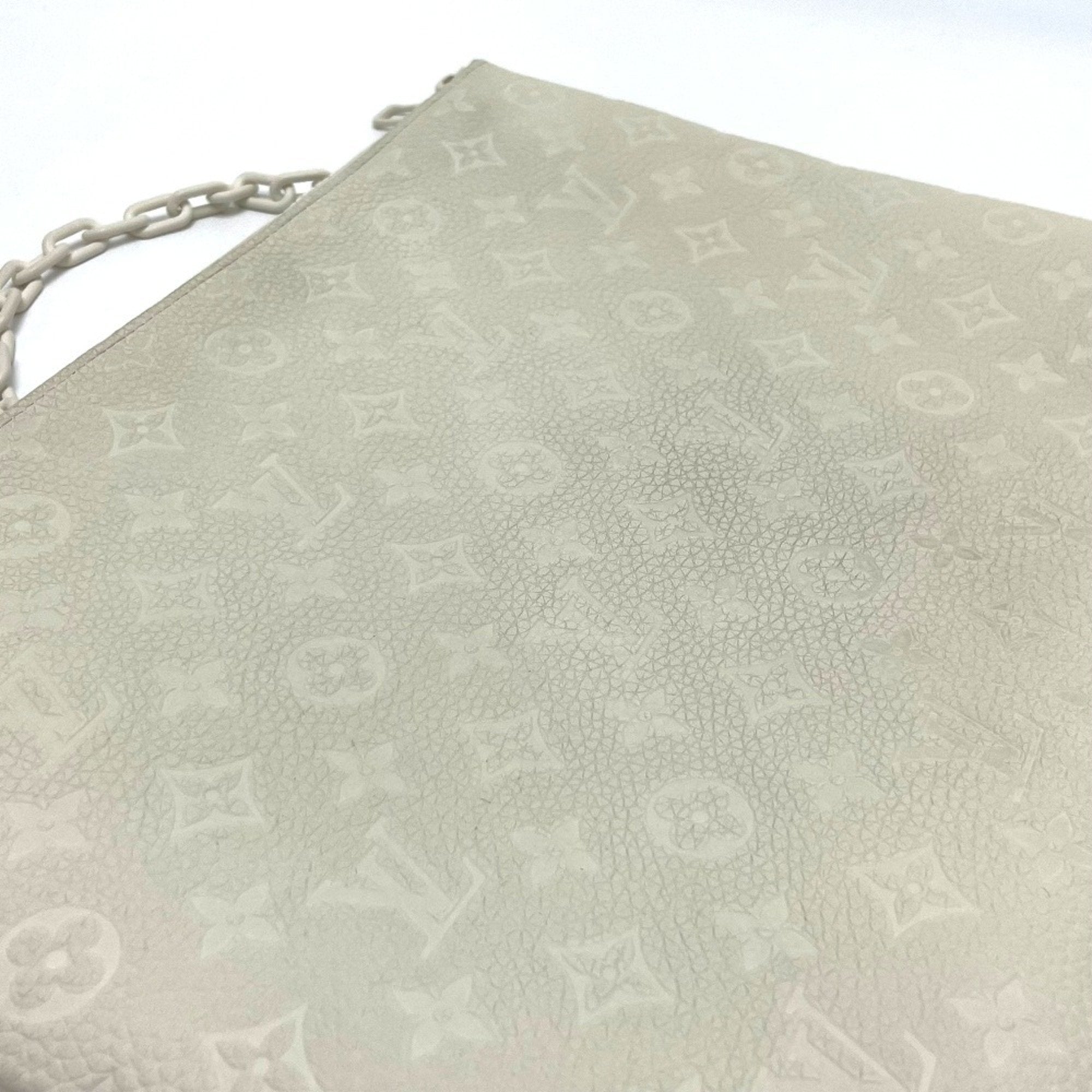 Louis Vuitton Blanc White Leather Clutch Bag Pochette (Pre-Owned)