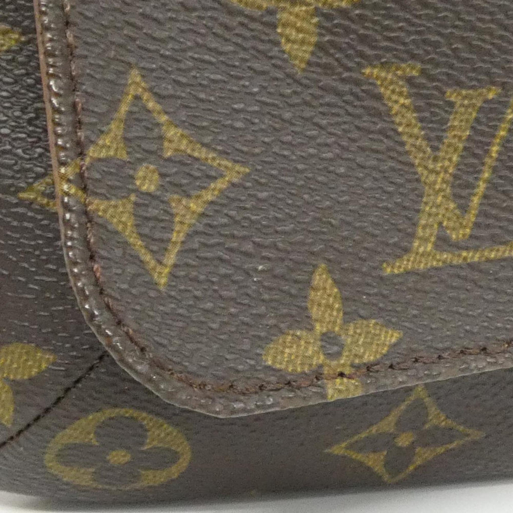 Louis Vuitton Marron Coated Canvas Shoulder Bag (Pre-Owned)