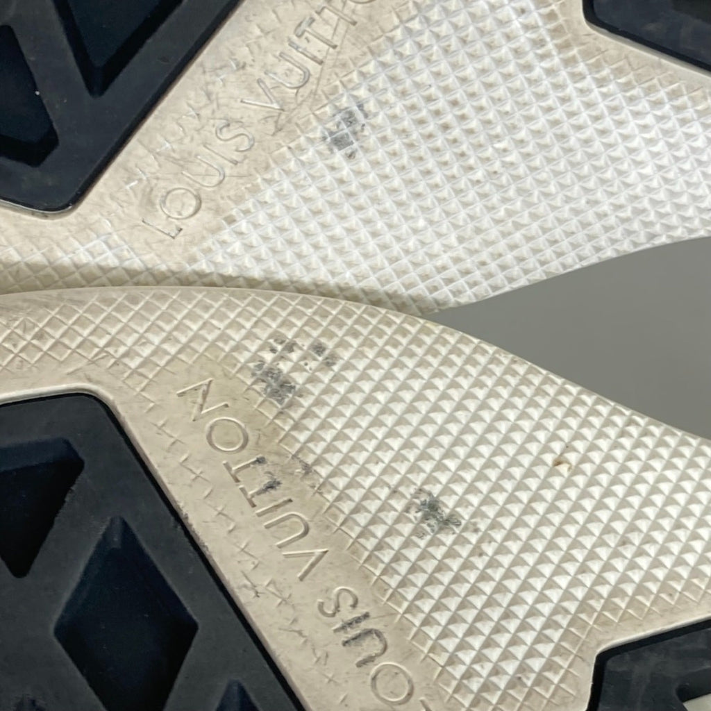 Louis Vuitton Black White Sneakers (Pre-Owned)