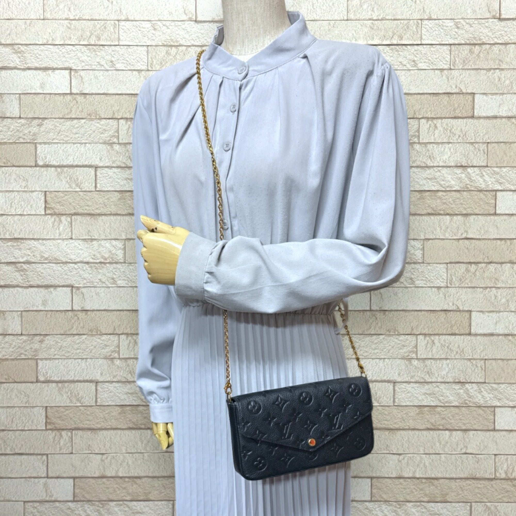 Louis Vuitton Black Monogram Empreinte Shoulder Bag (Pre-Owned)