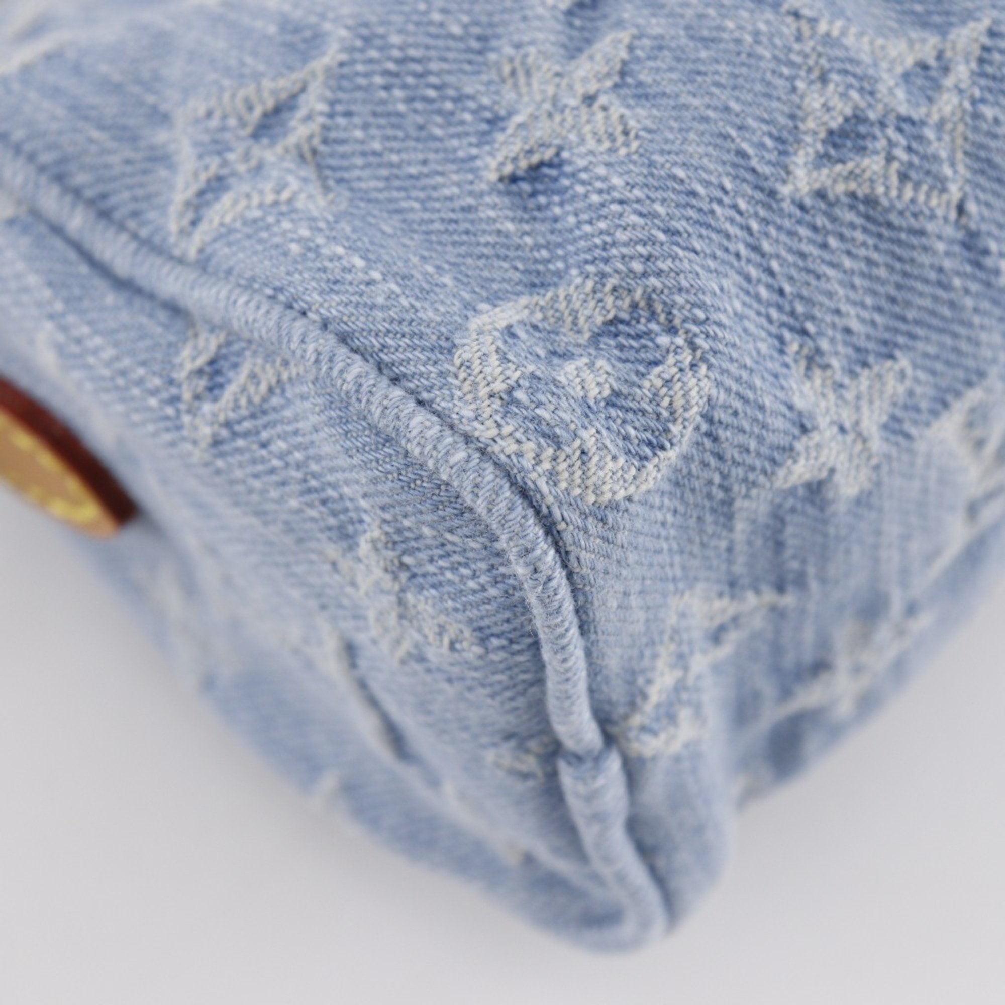 Louis Vuitton Sky Blue Monogram Denim Handbag (Pre-Owned)