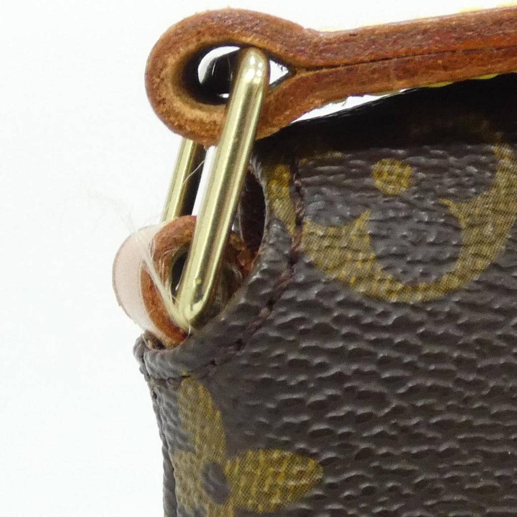 Louis Vuitton Marron Coated Canvas Shoulder Bag (Pre-Owned)