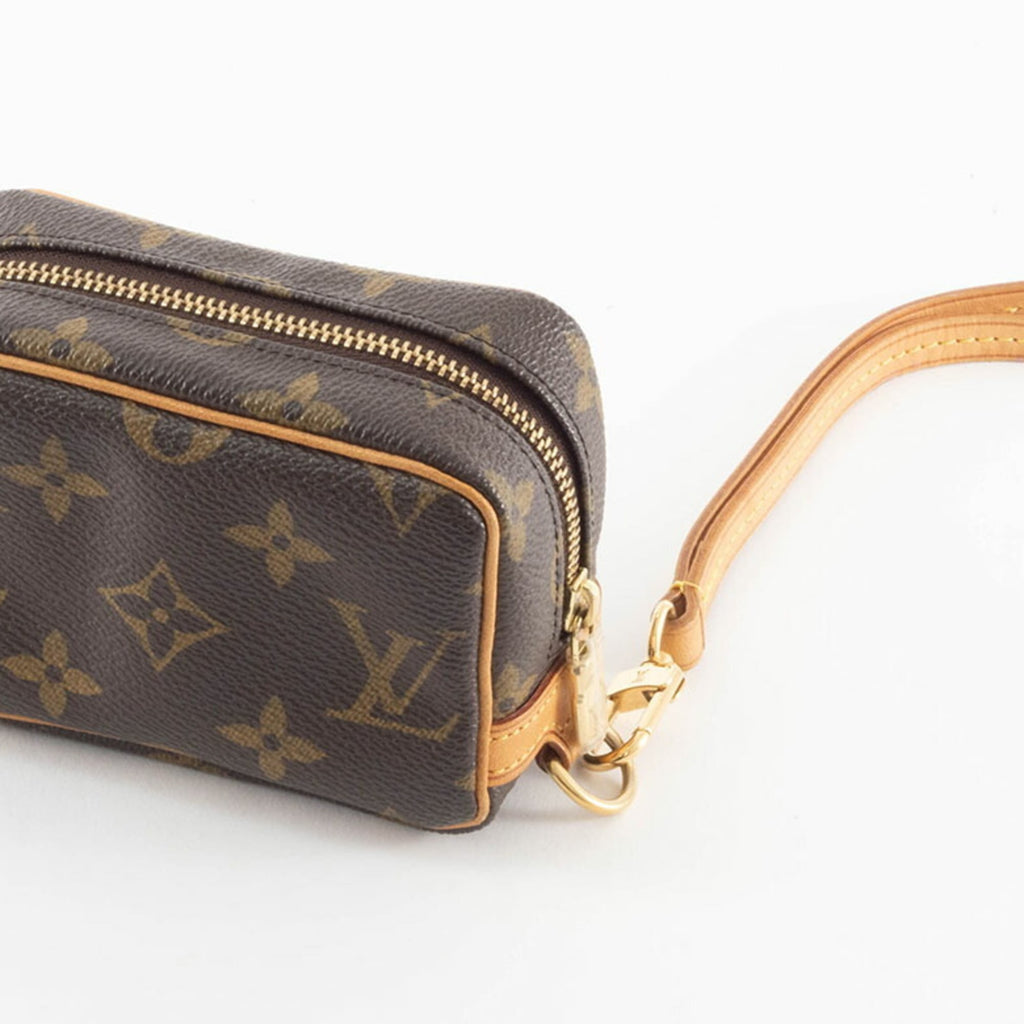 Louis Vuitton Brown Monogram Monogram Canvas Pouch (Pre-Owned)