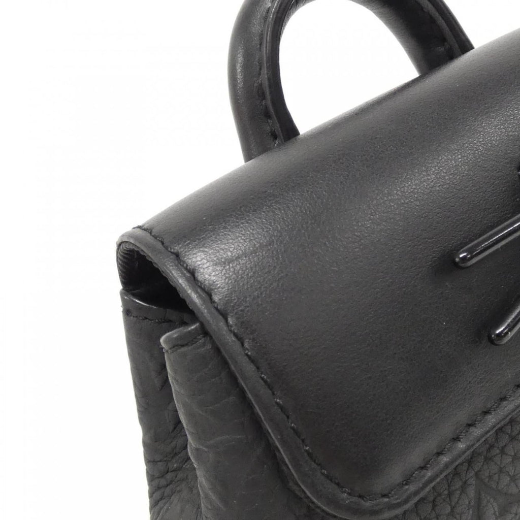Louis Vuitton Black Leather Shoulder Bag (Pre-Owned)