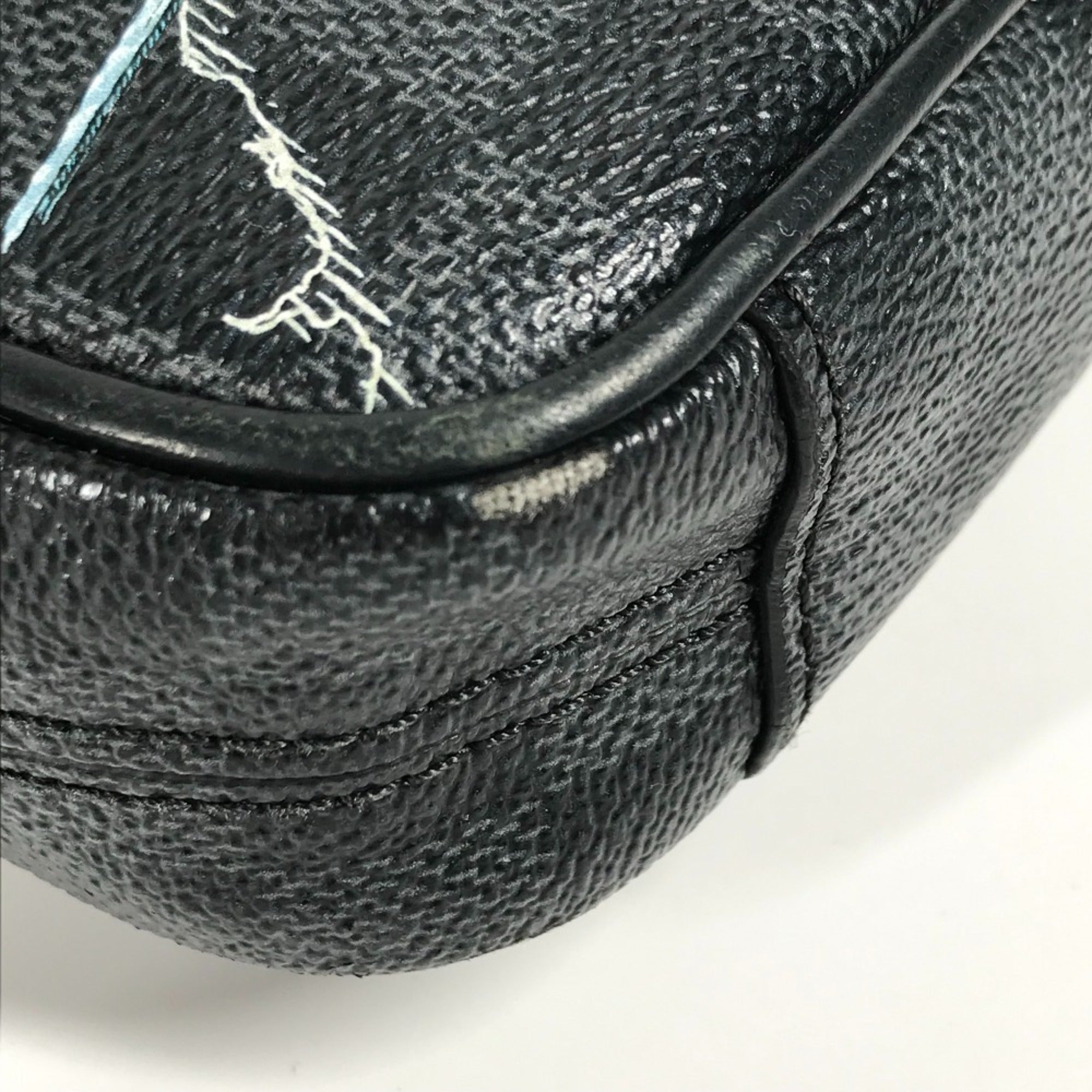 Louis Vuitton Black Damier Graphite Pochette Shoulder Bag (Pre-Owned)