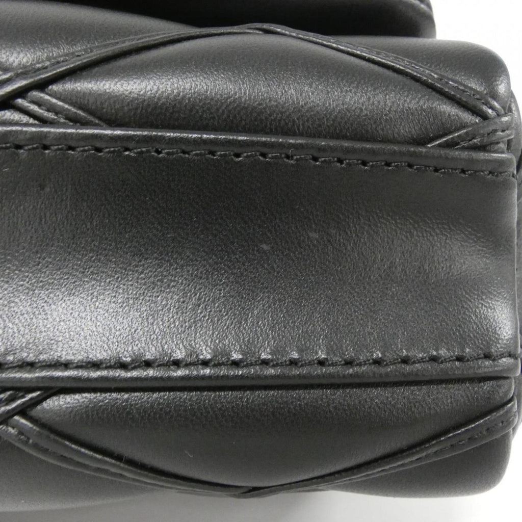 Louis Vuitton Black Leather Shoulder Bag (Pre-Owned)