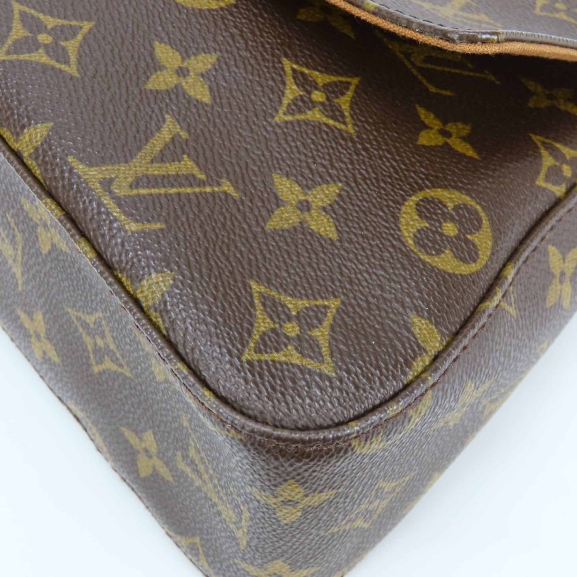 Louis Vuitton Brown Monogram Monogram Shoulder Bag (Pre-Owned)