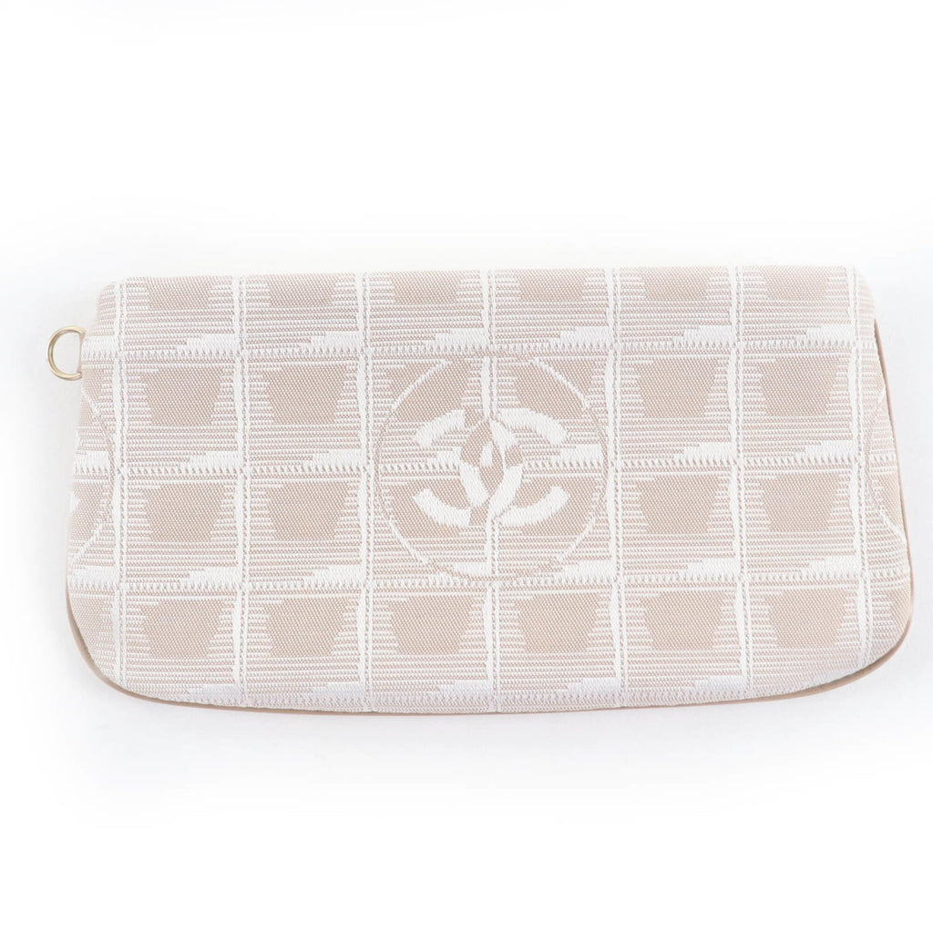 Travel Line Wallet on Chain Quilted Nylon