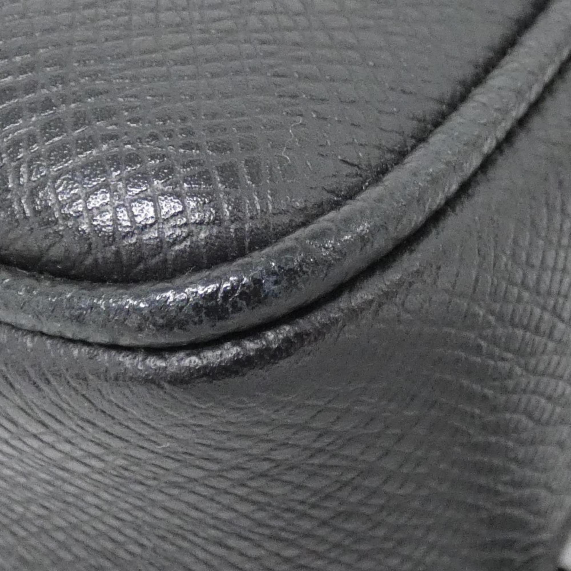 Louis Vuitton Black Leather Shoulder Bag (Pre-Owned)