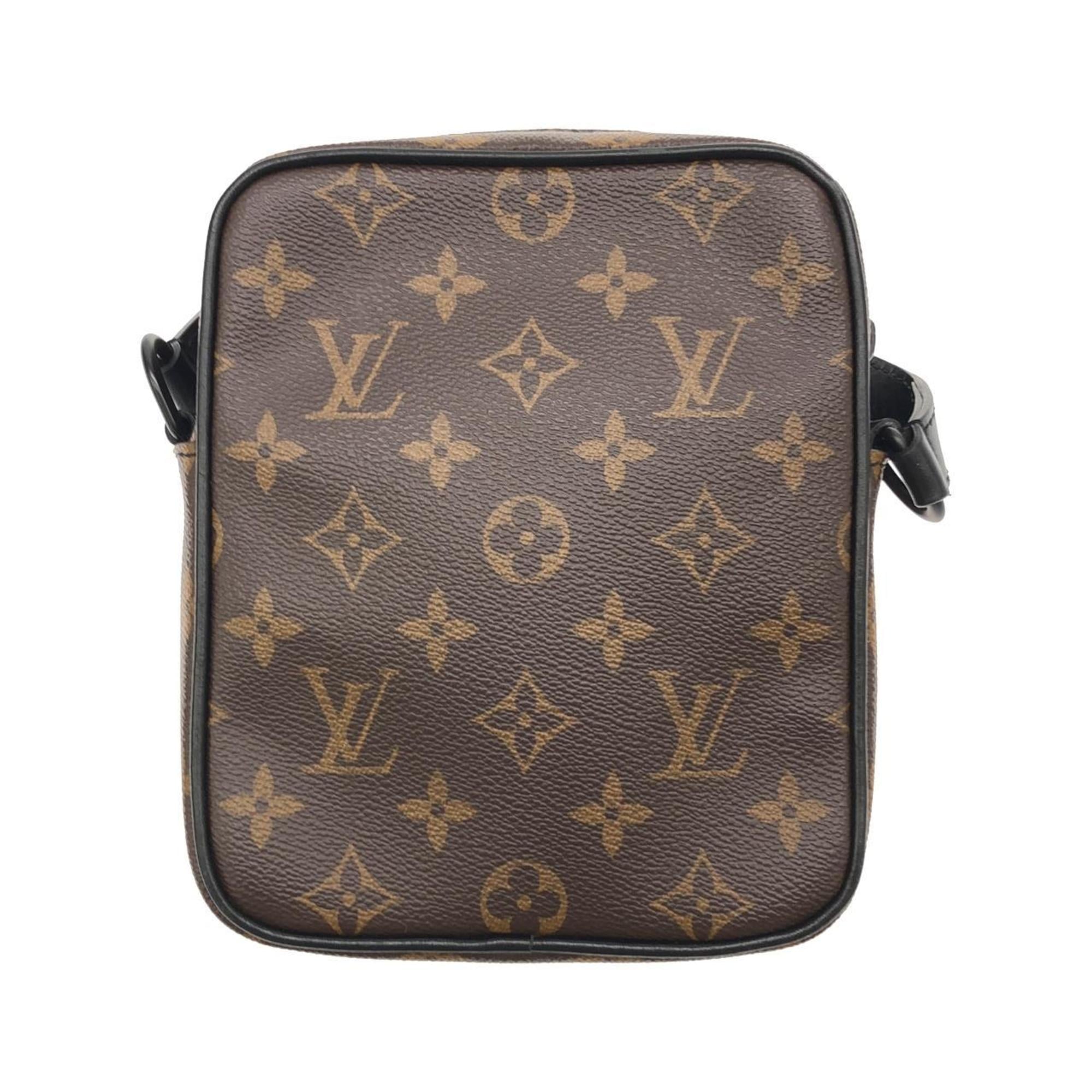 Louis Vuitton Marron Coated Canvas Shoulder Bag (Pre-Owned)
