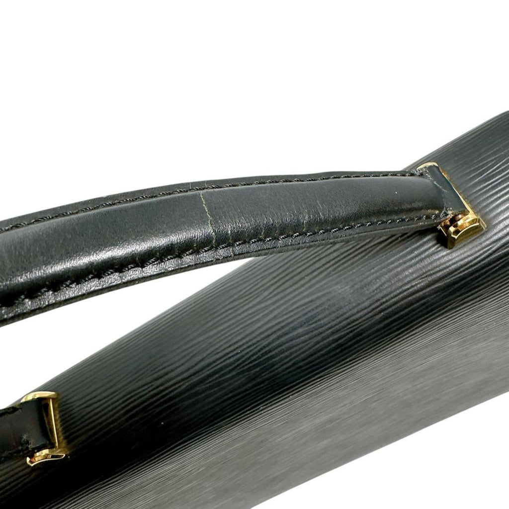 Louis Vuitton Black Epi Leather Handbag (Pre-Owned)