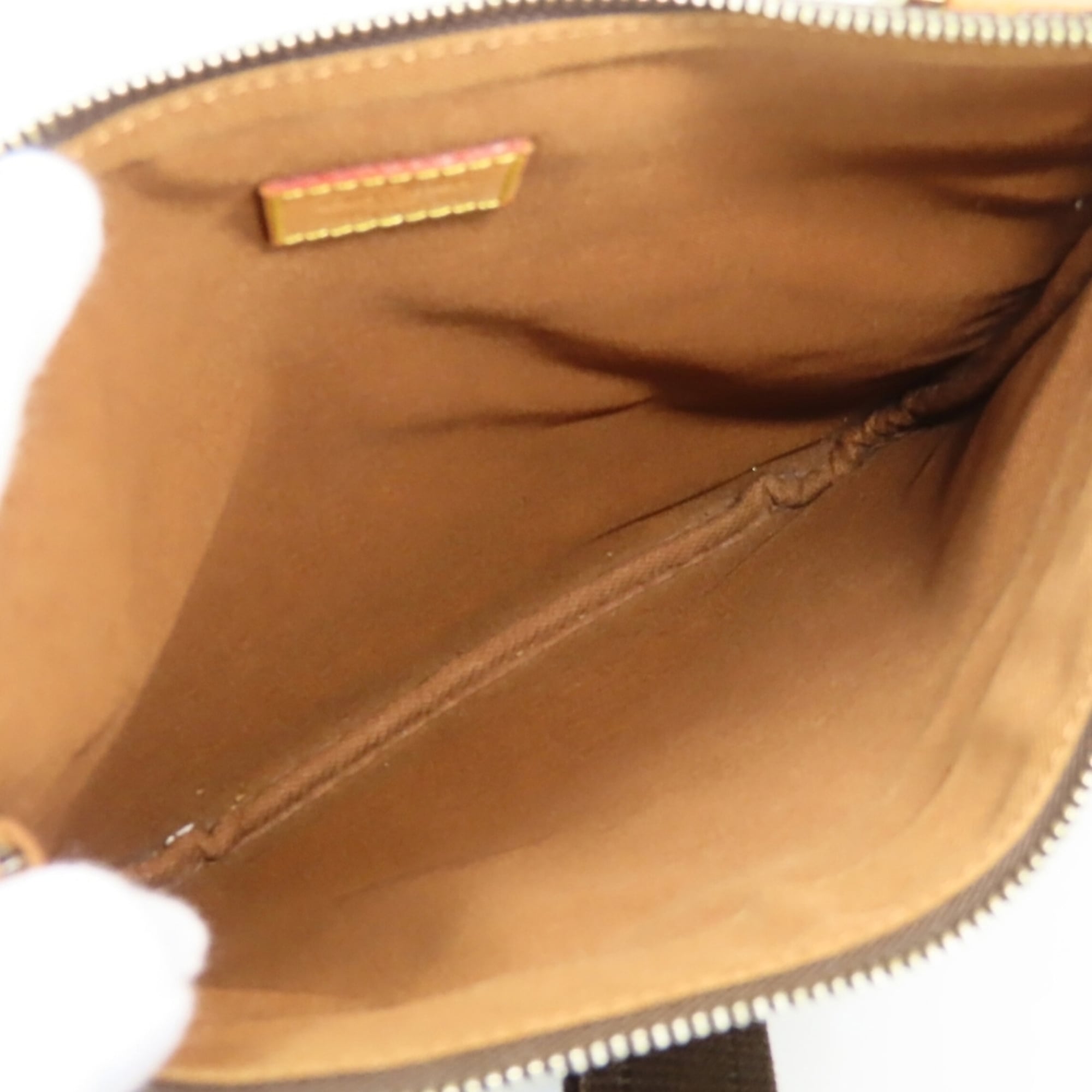 Louis Vuitton Brown Monogram Monogram Shoulder Bag (Pre-Owned)