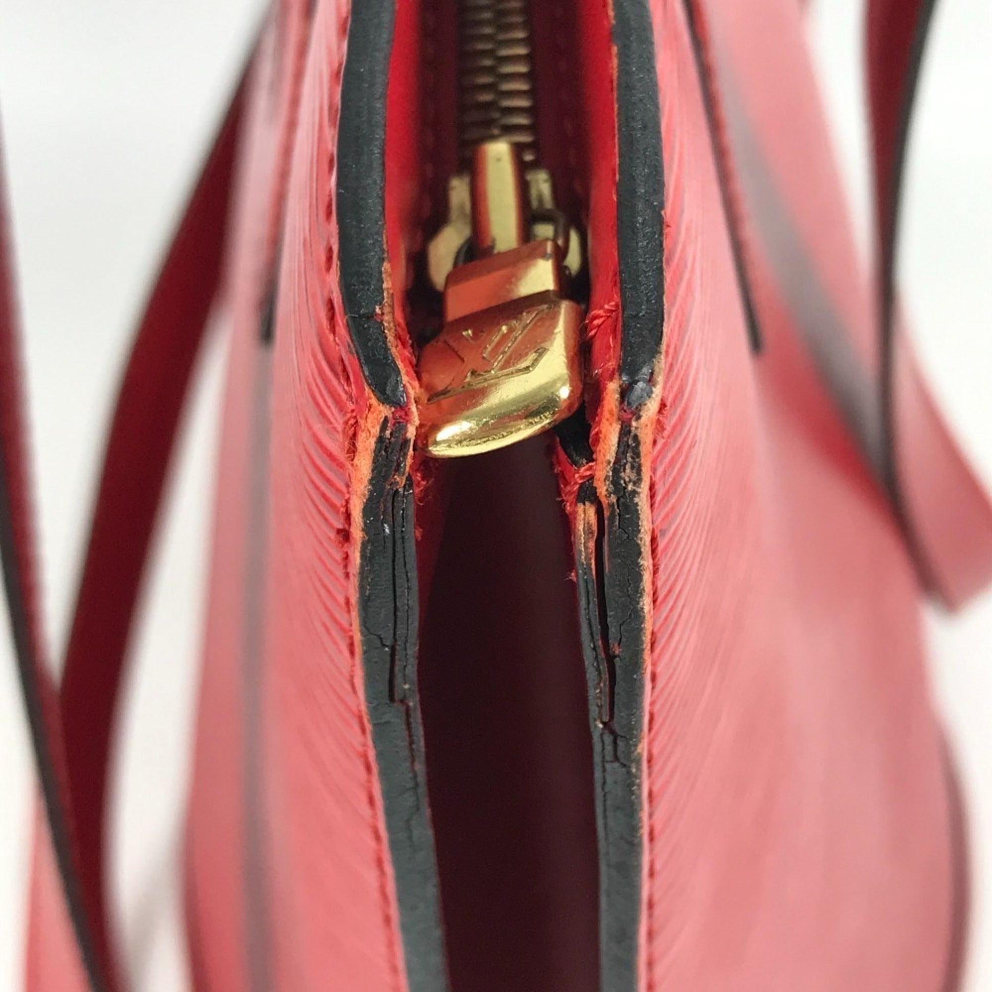 Louis Vuitton Castilian Red Red Color Epi Leather Shoulder Bag (Pre-Owned)