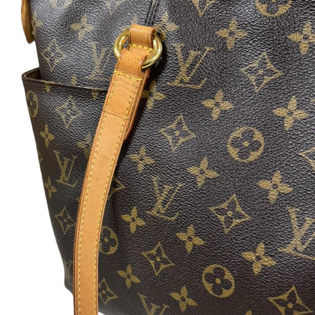 Louis Vuitton Brown Monogram Canvas Tote Bag (Pre-Owned)