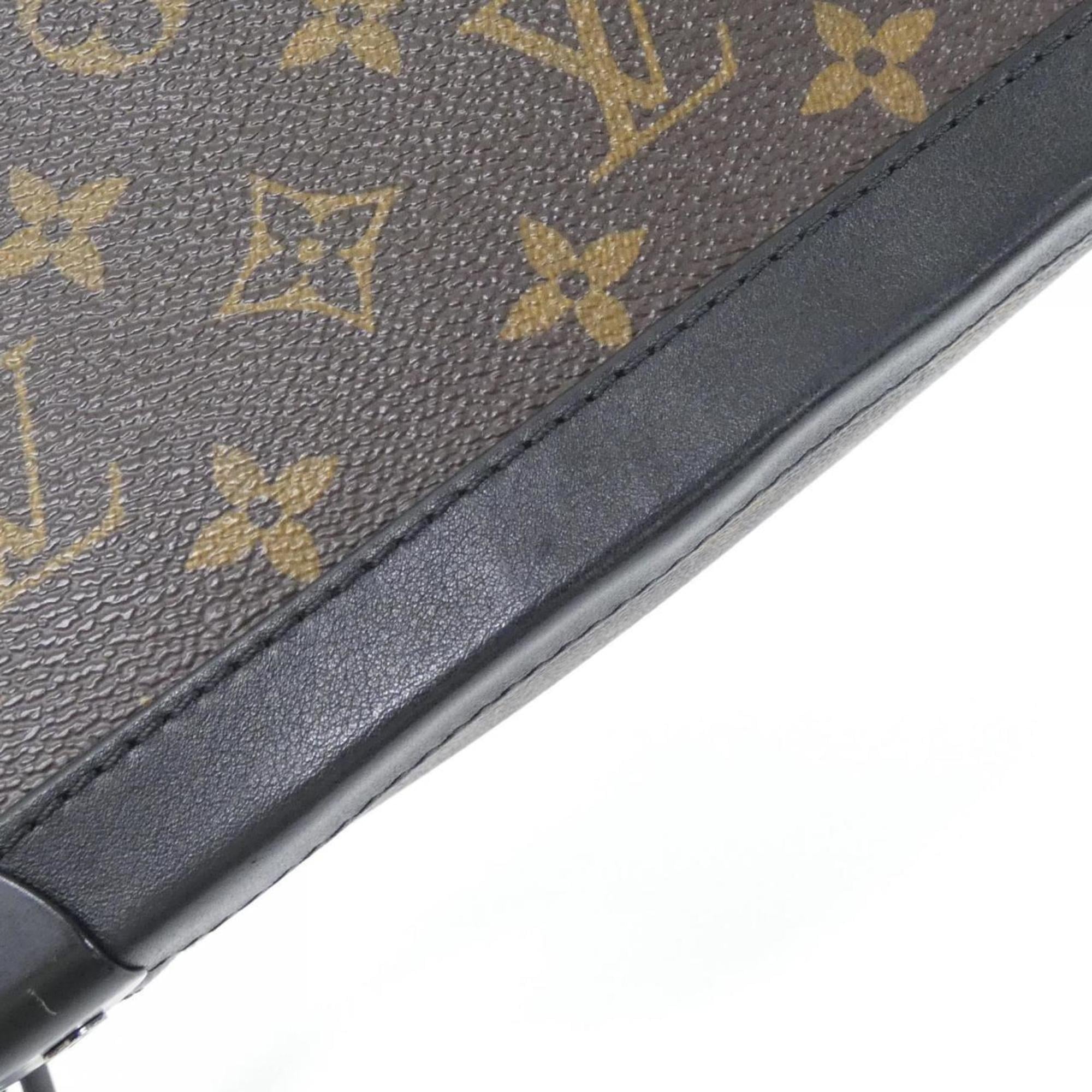 Louis Vuitton Marron Coated Canvas Shoulder Bag (Pre-Owned)