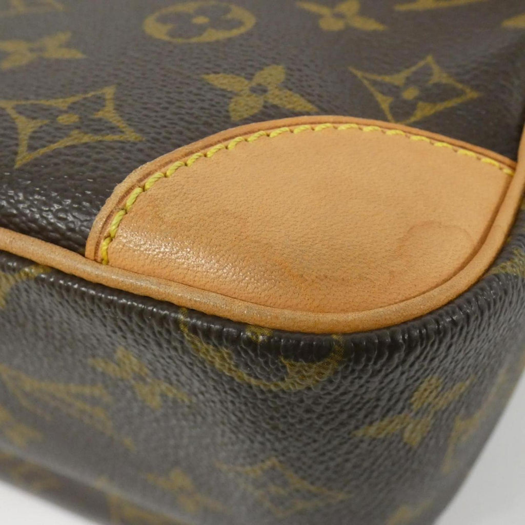 Louis Vuitton Brown Coated Canvas Shoulder Bag (Pre-Owned)