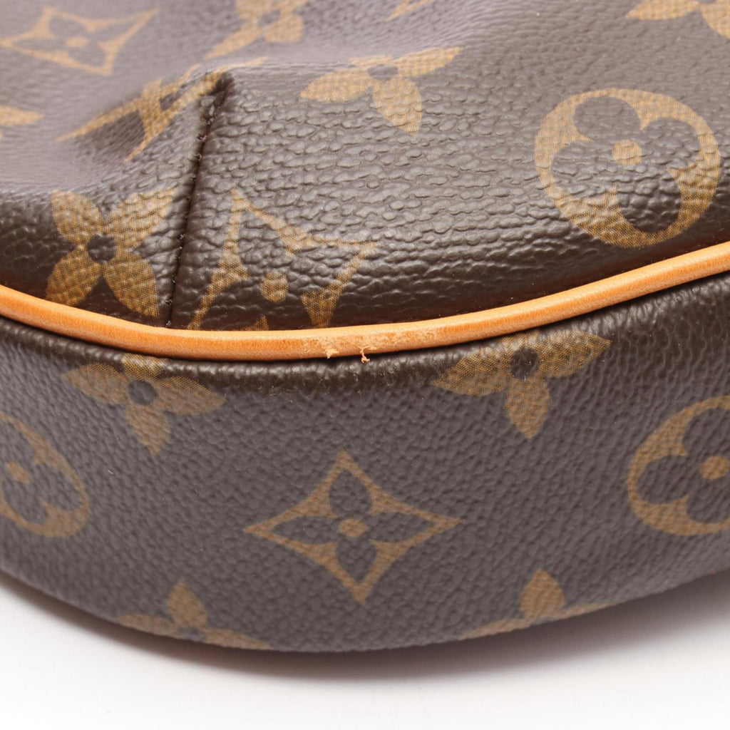 Louis Vuitton Brown Monogram Monogram Shoulder Bag (Pre-Owned)