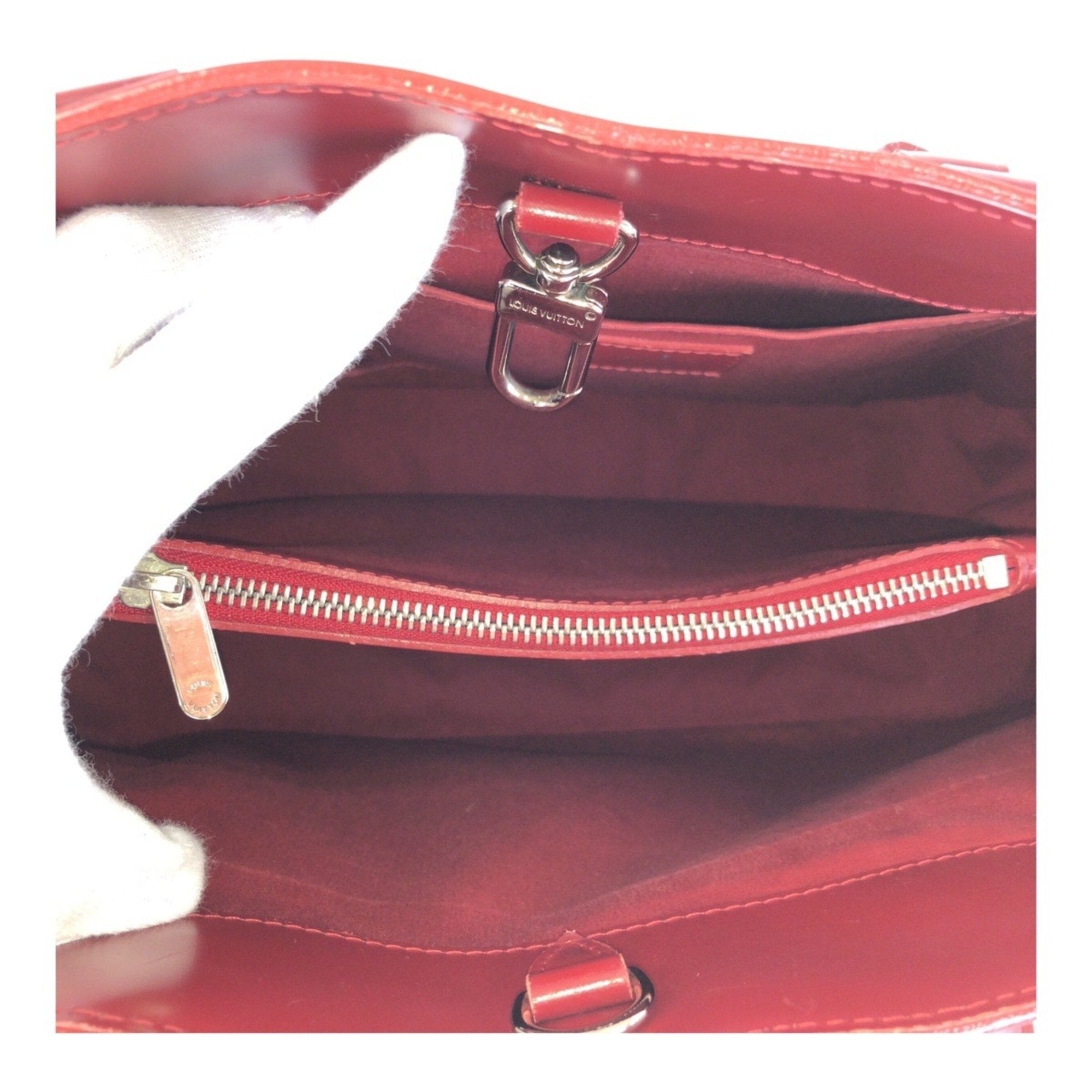 Louis Vuitton Red Color Leather Handbag Tote Bag (Pre-Owned)