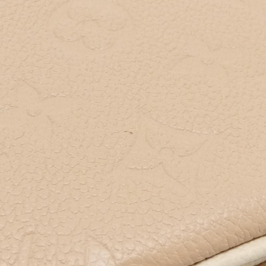 Louis Vuitton Beige Leather Pochette Shoulder Bag (Pre-Owned)