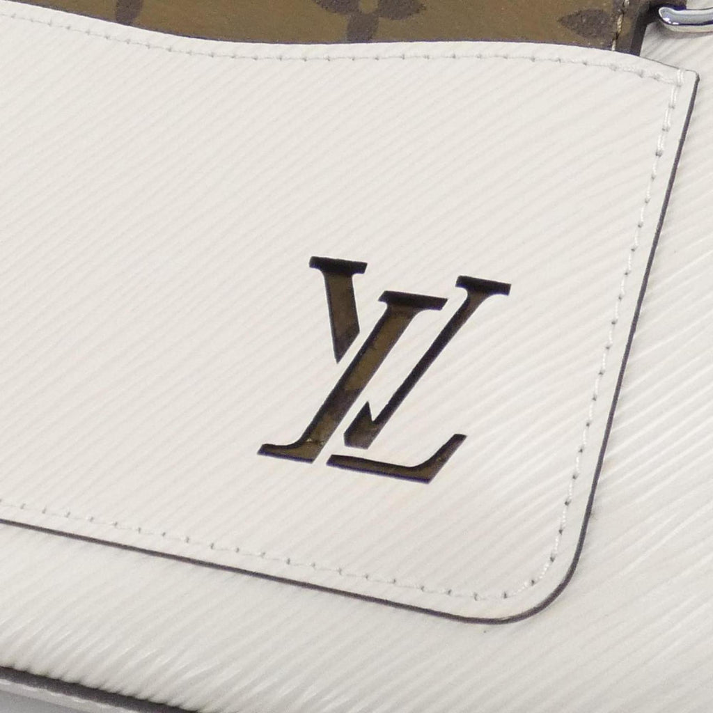Louis Vuitton Ivory Leather Shoulder Bag (Pre-Owned)