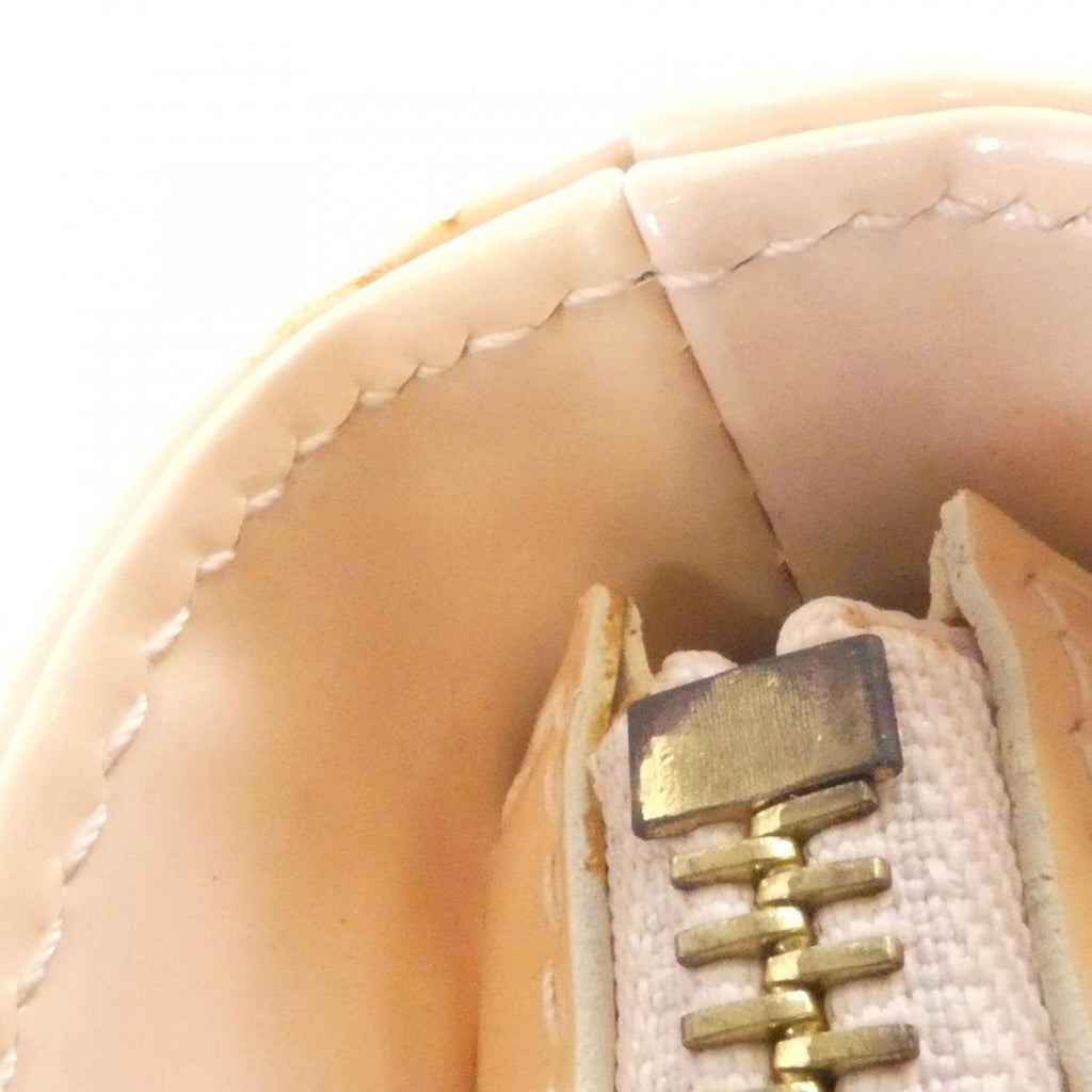 Louis Vuitton Marshmallow Pink Vernis Handbag (Pre-Owned)