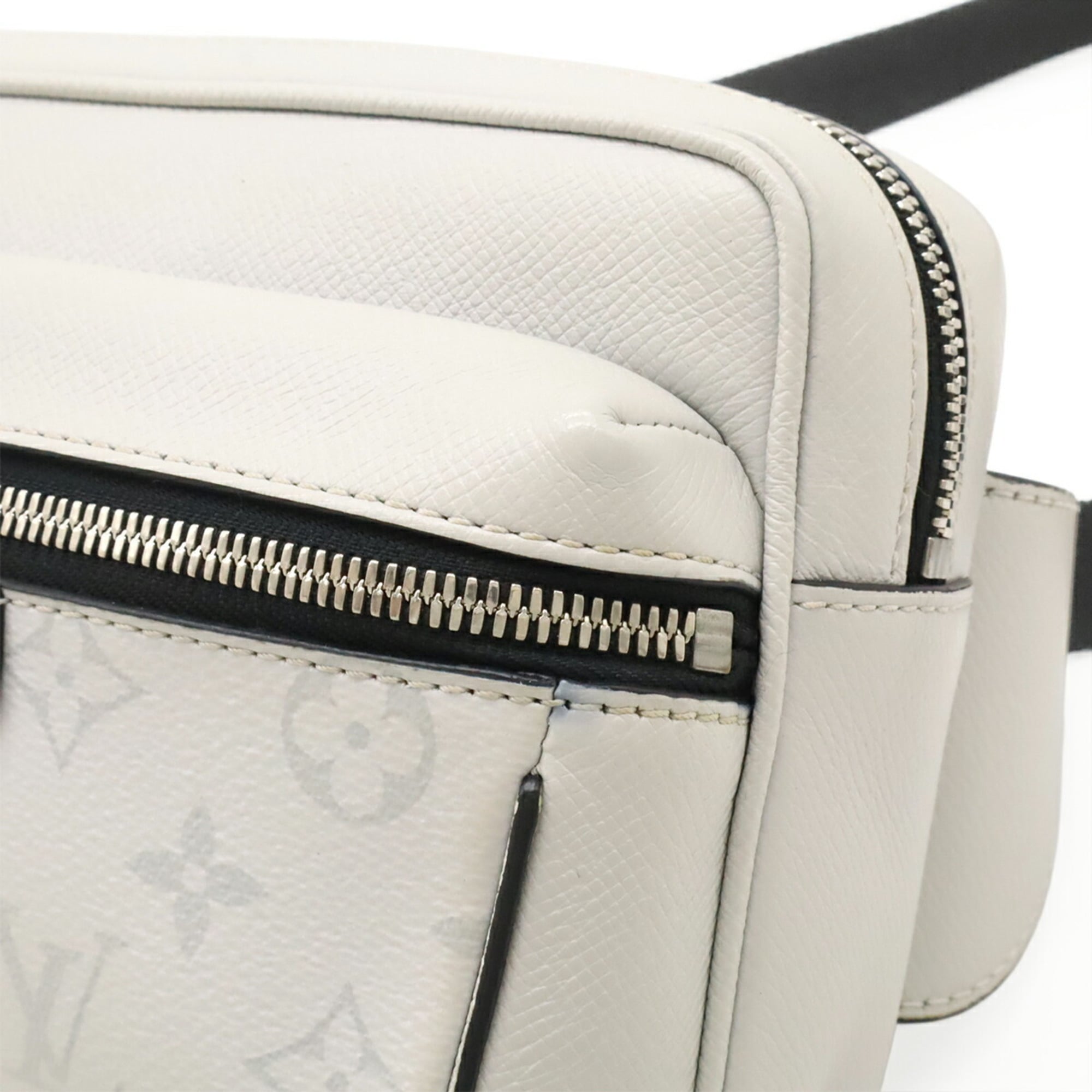 Louis Vuitton White Pvc Fanny Pack (Pre-Owned)