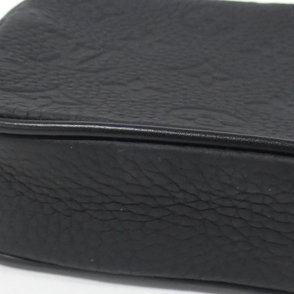 Louis Vuitton Black Leather Handbag Pochette (Pre-Owned)
