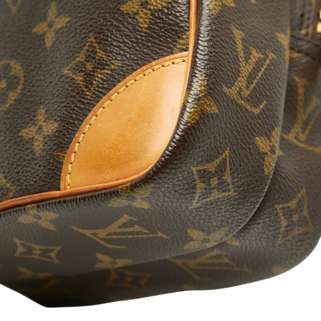 Louis Vuitton Brown Monogram Monogram Shoulder Bag (Pre-Owned)