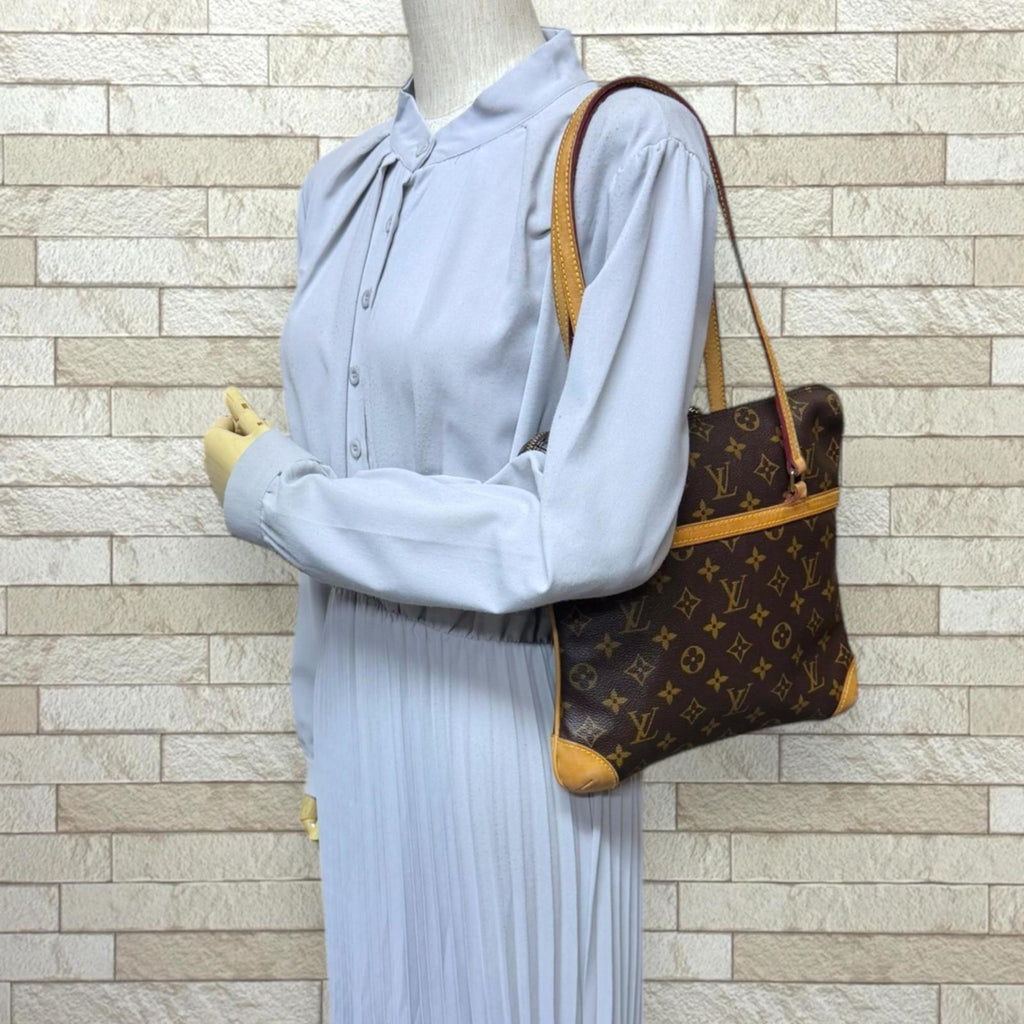 Louis Vuitton Brown Monogram Canvas Shoulder Bag (Pre-Owned)