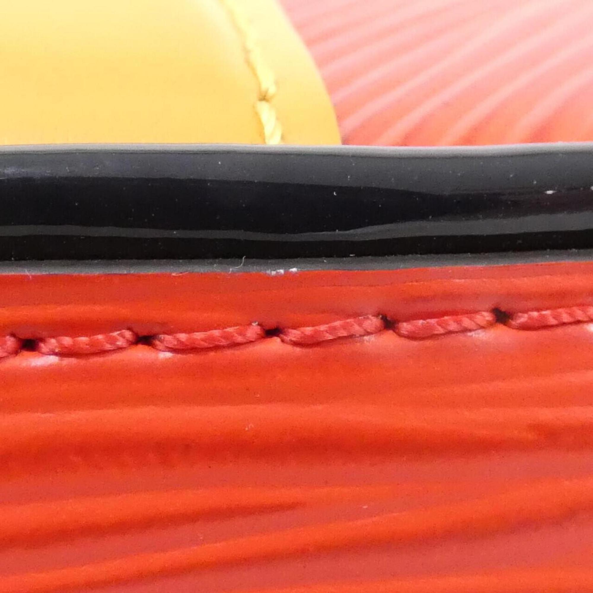 Louis Vuitton Rouge Leather Shoulder Bag (Pre-Owned)