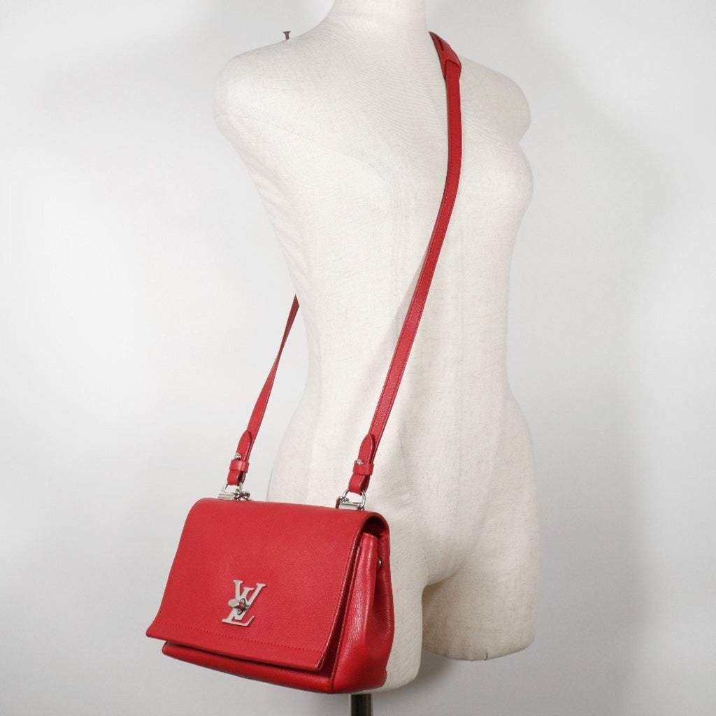 Louis Vuitton Red Color Ruby Leather Shoulder Bag (Pre-Owned)