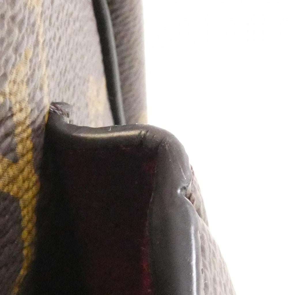 Louis Vuitton Brown Coated Canvas Shoulder Bag (Pre-Owned)