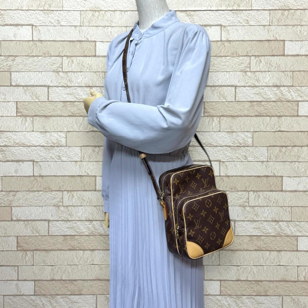 Louis Vuitton Monogram Brown Monogram Monogram Shoulder Bag (Pre-Owned)