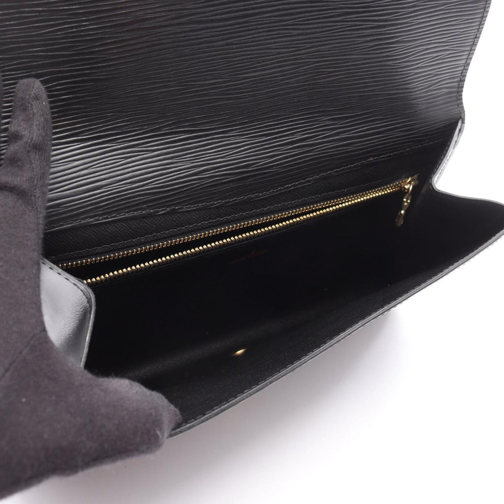 Louis Vuitton Black Noir Epi Leather Clutch Bag (Pre-Owned)