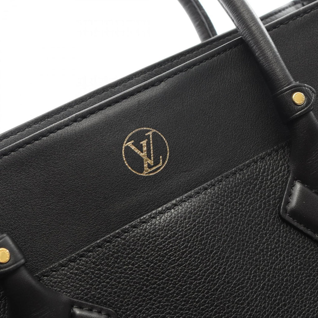 Louis Vuitton Black Leather Handbag (Pre-Owned)