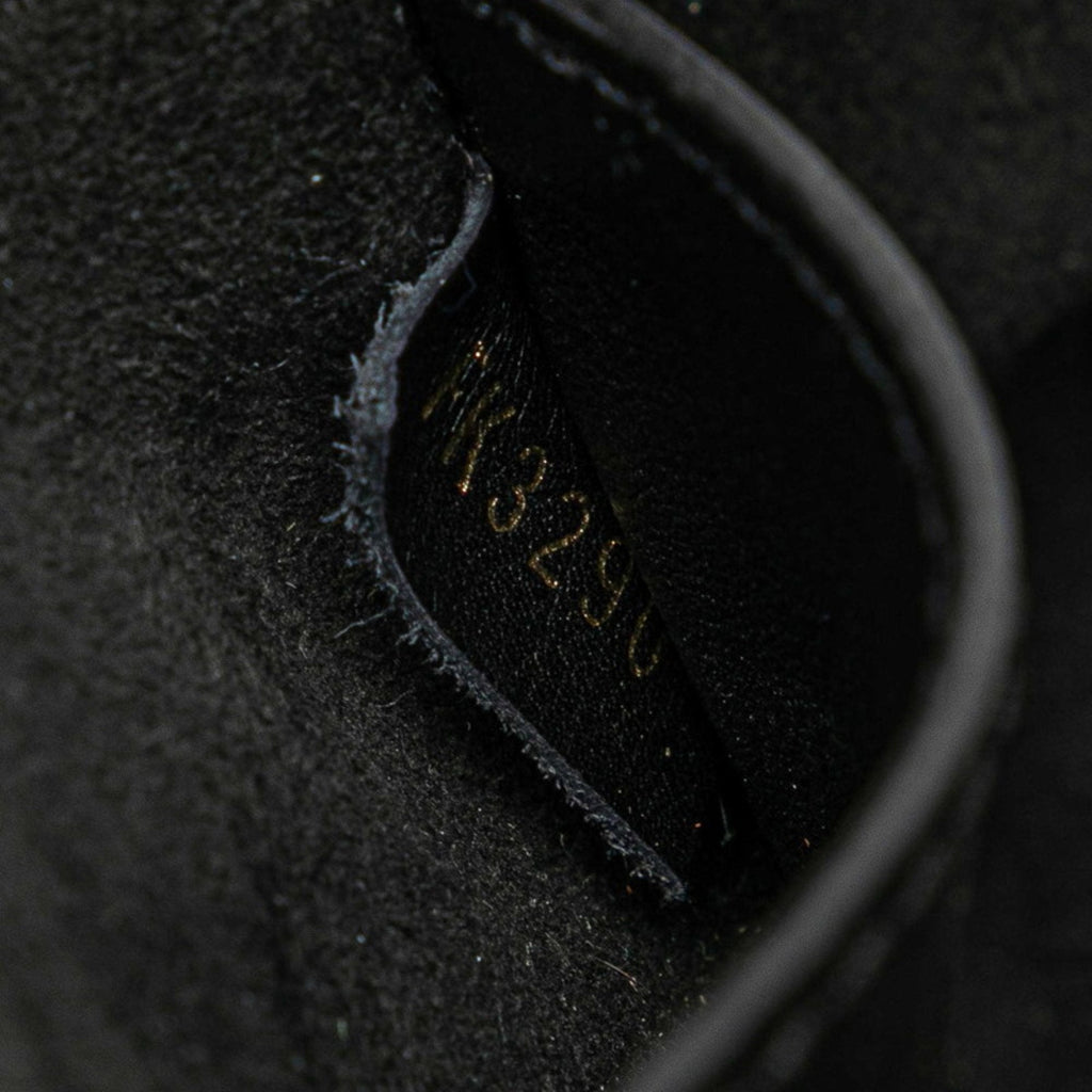 Louis Vuitton Black Noir Leather Pochette Shoulder Bag (Pre-Owned)