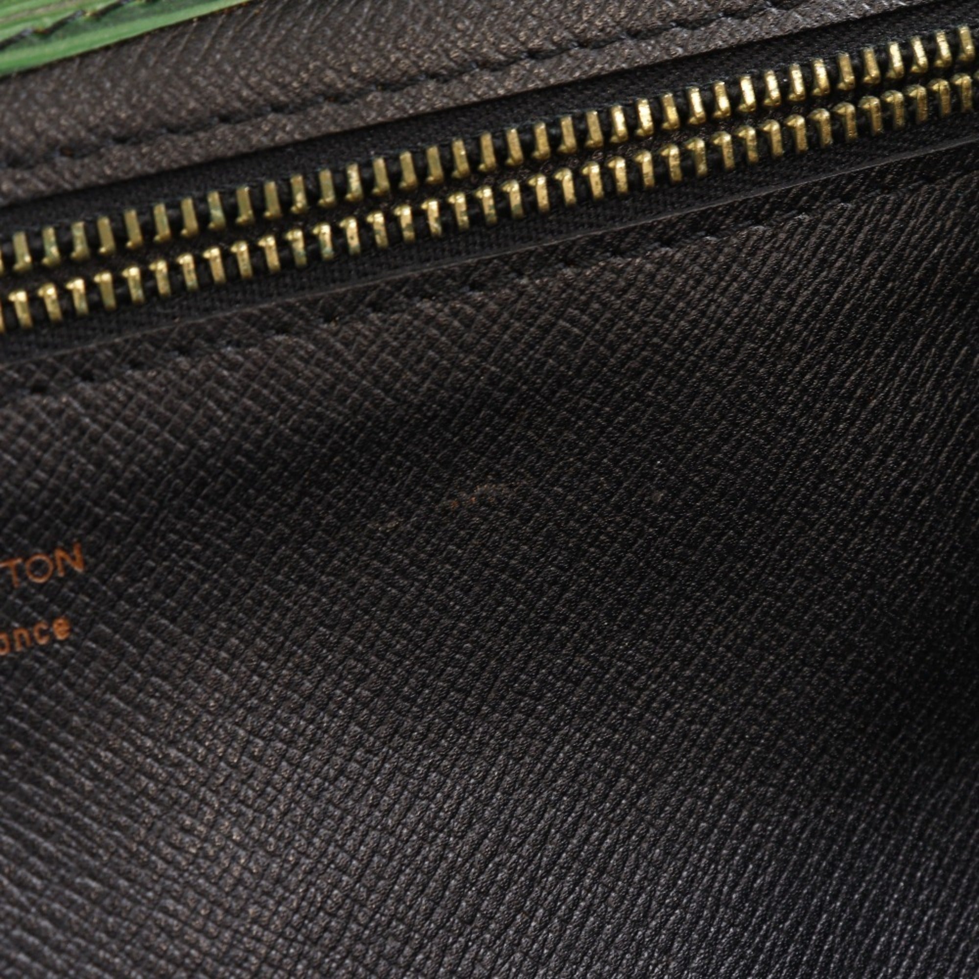 Louis Vuitton Borneo Green Green Epi Leather Clutch Bag (Pre-Owned)