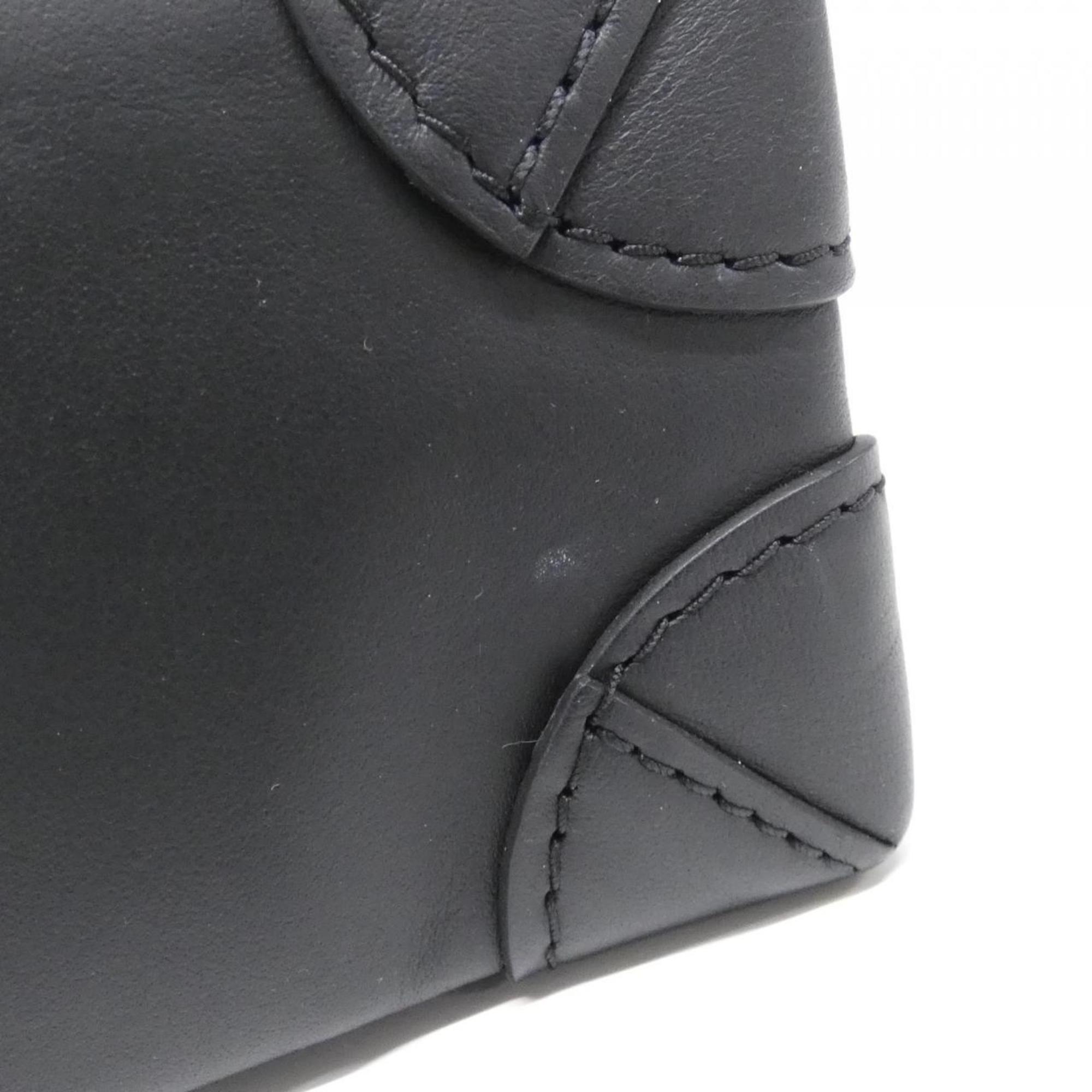 Louis Vuitton Black Leather Shoulder Bag (Pre-Owned)