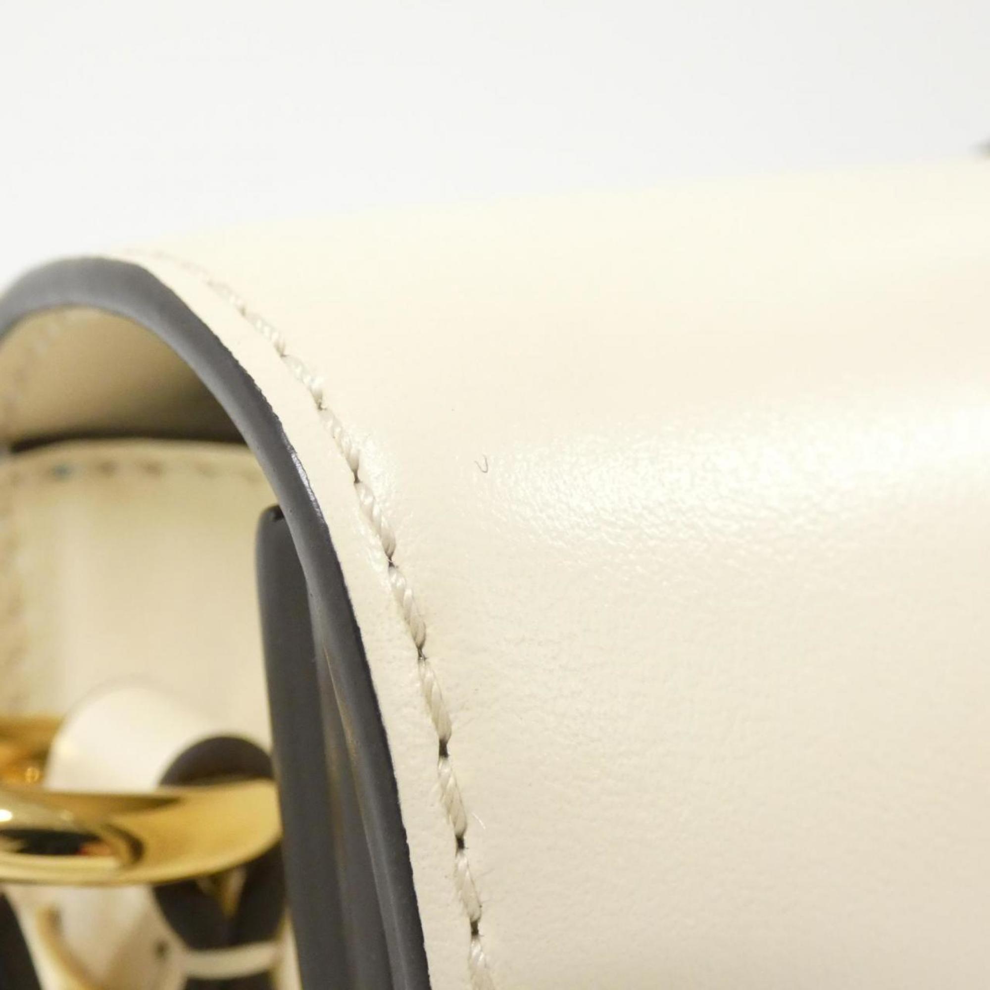 Louis Vuitton Cream Leather Shoulder Bag (Pre-Owned)