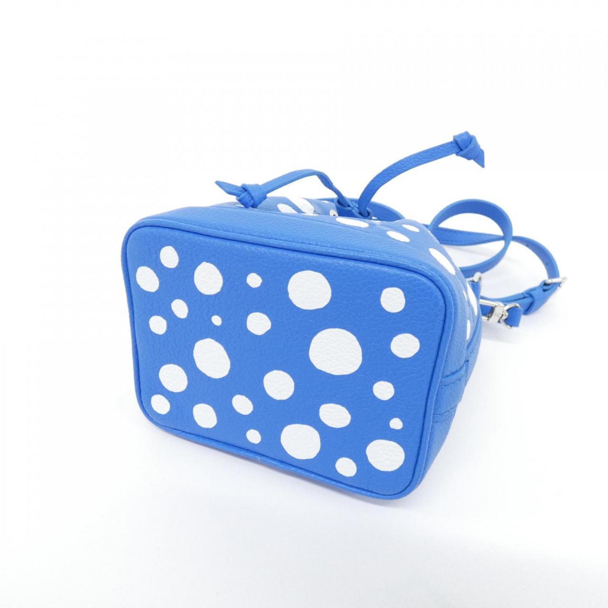 Louis Vuitton Blanc Blue Leather Shoulder Bag (Pre-Owned)