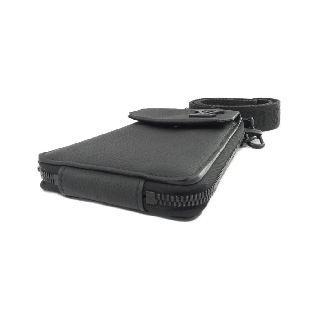 Louis Vuitton Black Leather Pouch Shoulder Bag (Pre-Owned)