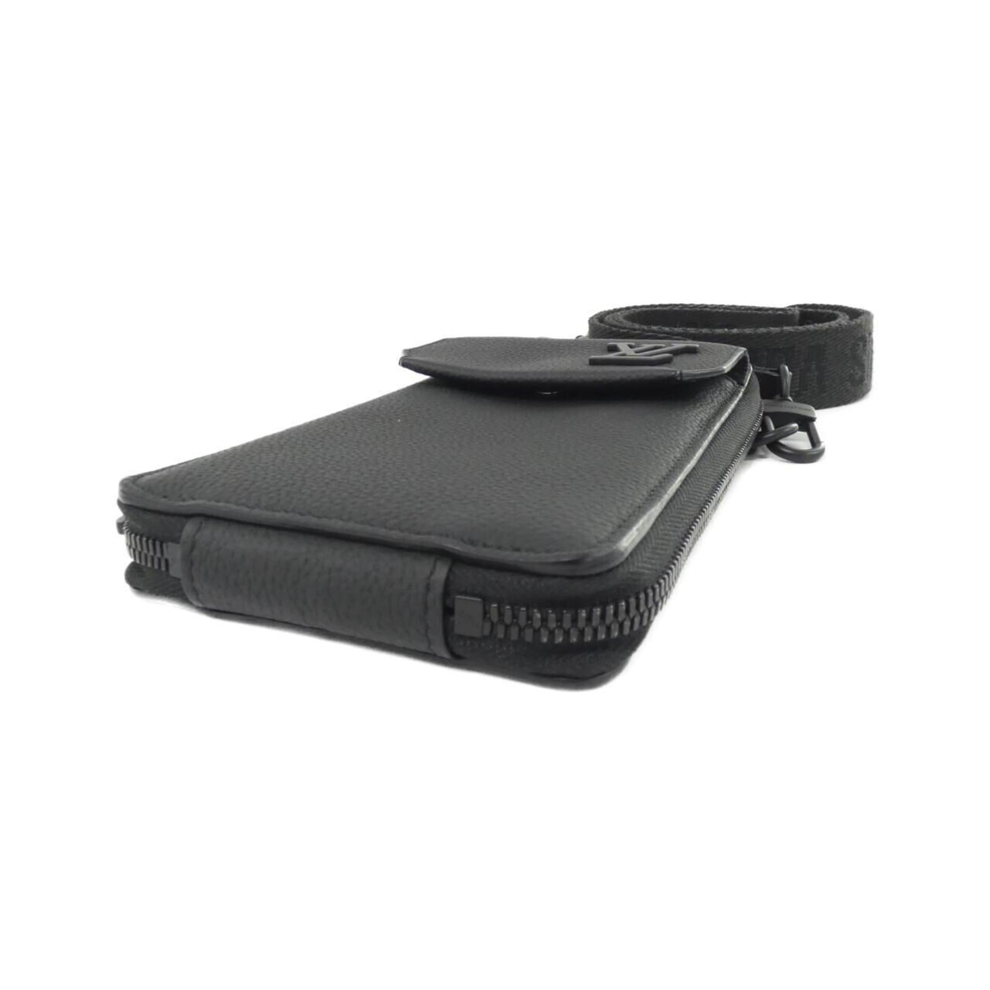 Louis Vuitton Black Leather Pouch Shoulder Bag (Pre-Owned)