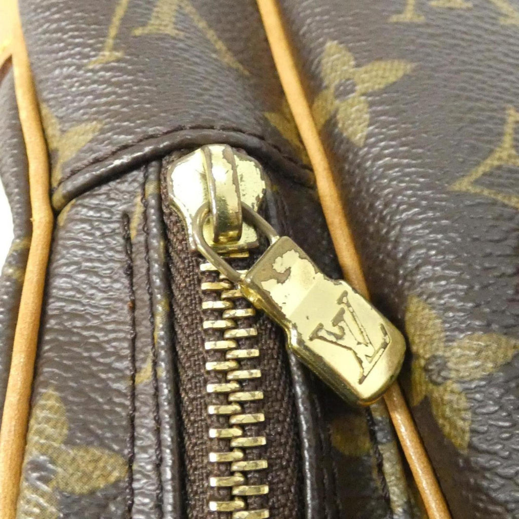 Louis Vuitton Marron Coated Canvas Shoulder Bag (Pre-Owned)